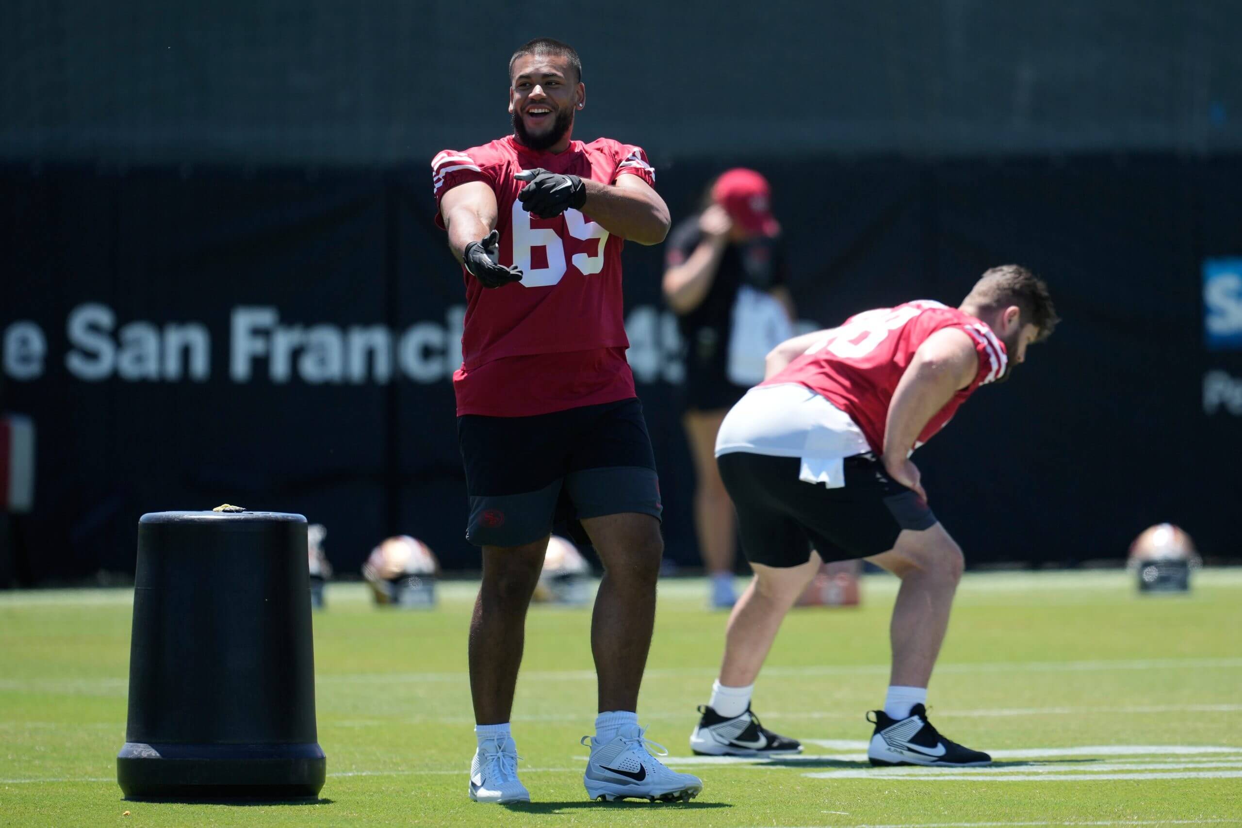 Do the 49ers finally have a Trent Williams heir? Enrique Cruz Jr. is off to a good start