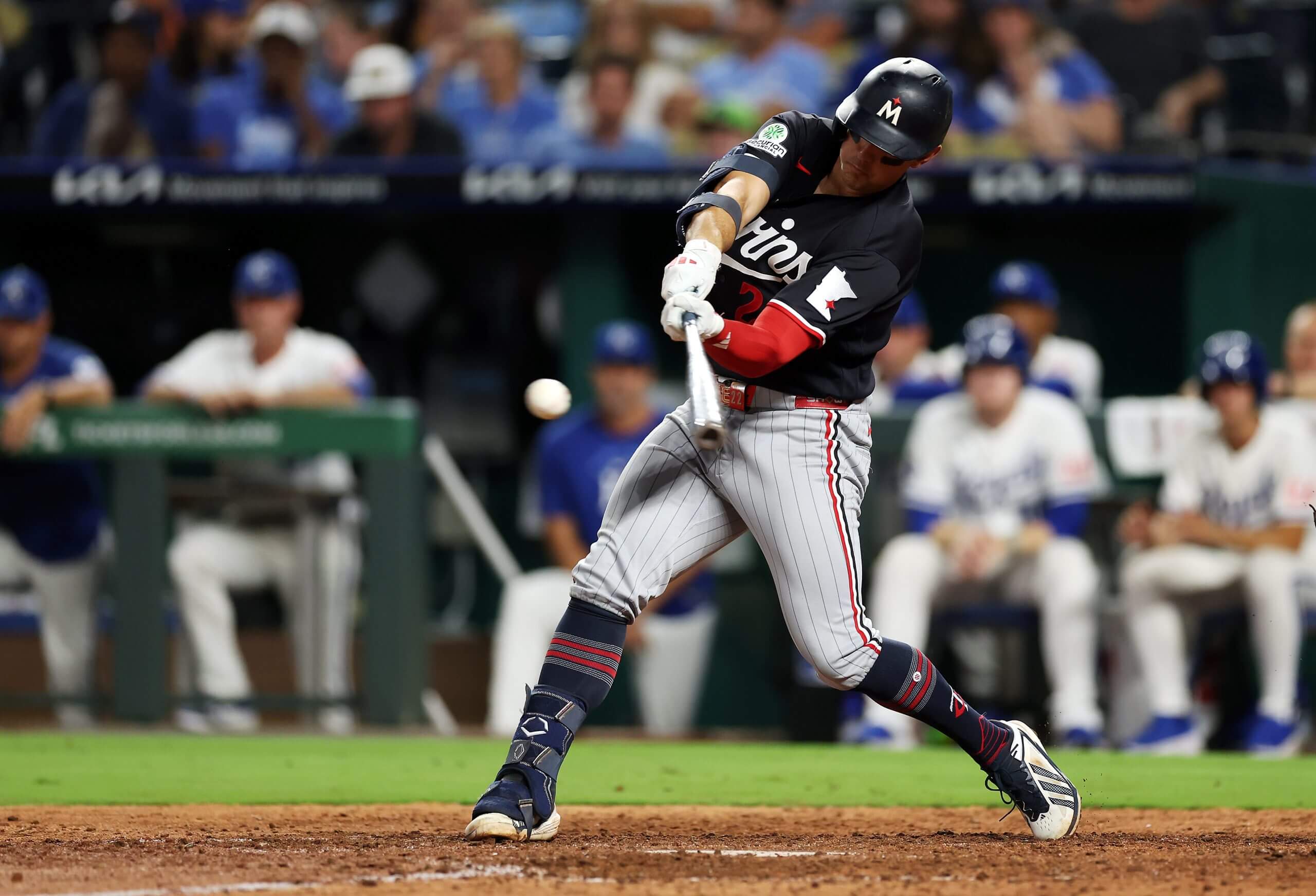 Twins' comeback win over Royals snaps 4-game skid, gains ground in AL Central