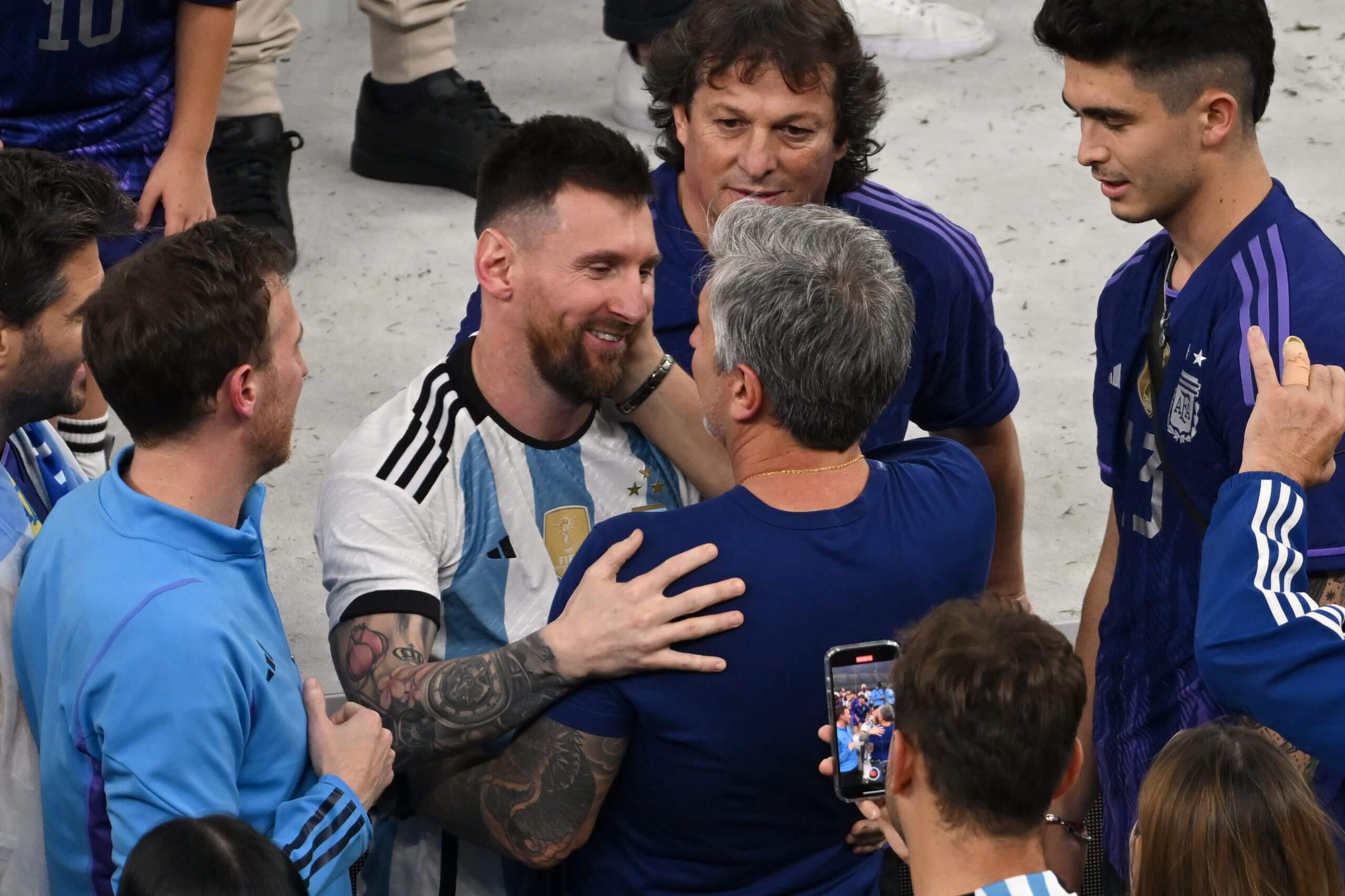The last time Jorge Messi watched Lionel Messi throw his jersey to his mom