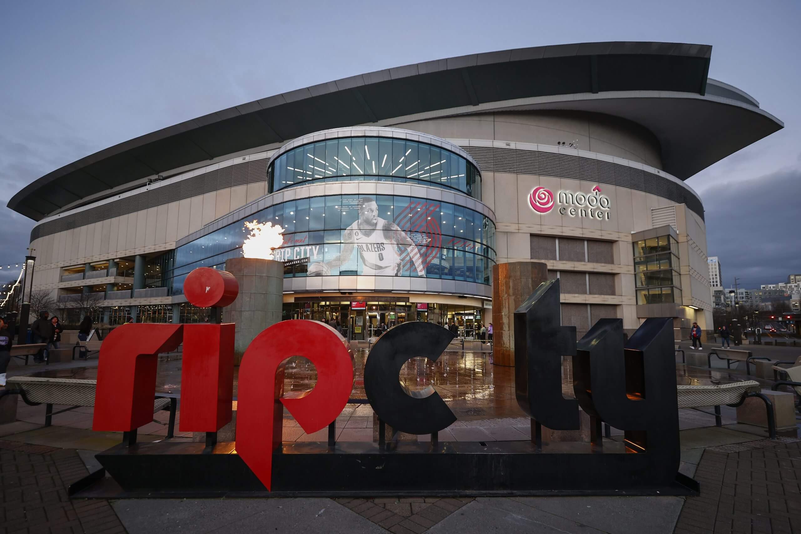 Portland approves Moda Center funds, but Trail Blazers lease battle looms