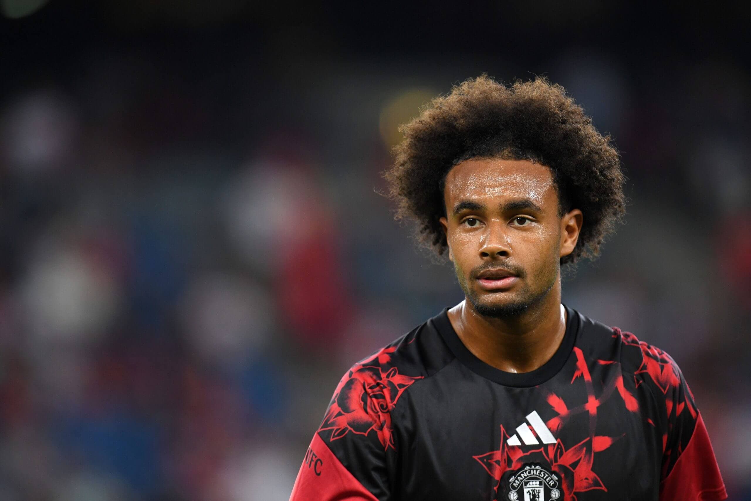 Everton make Joshua Zirkzee offer to Manchester United