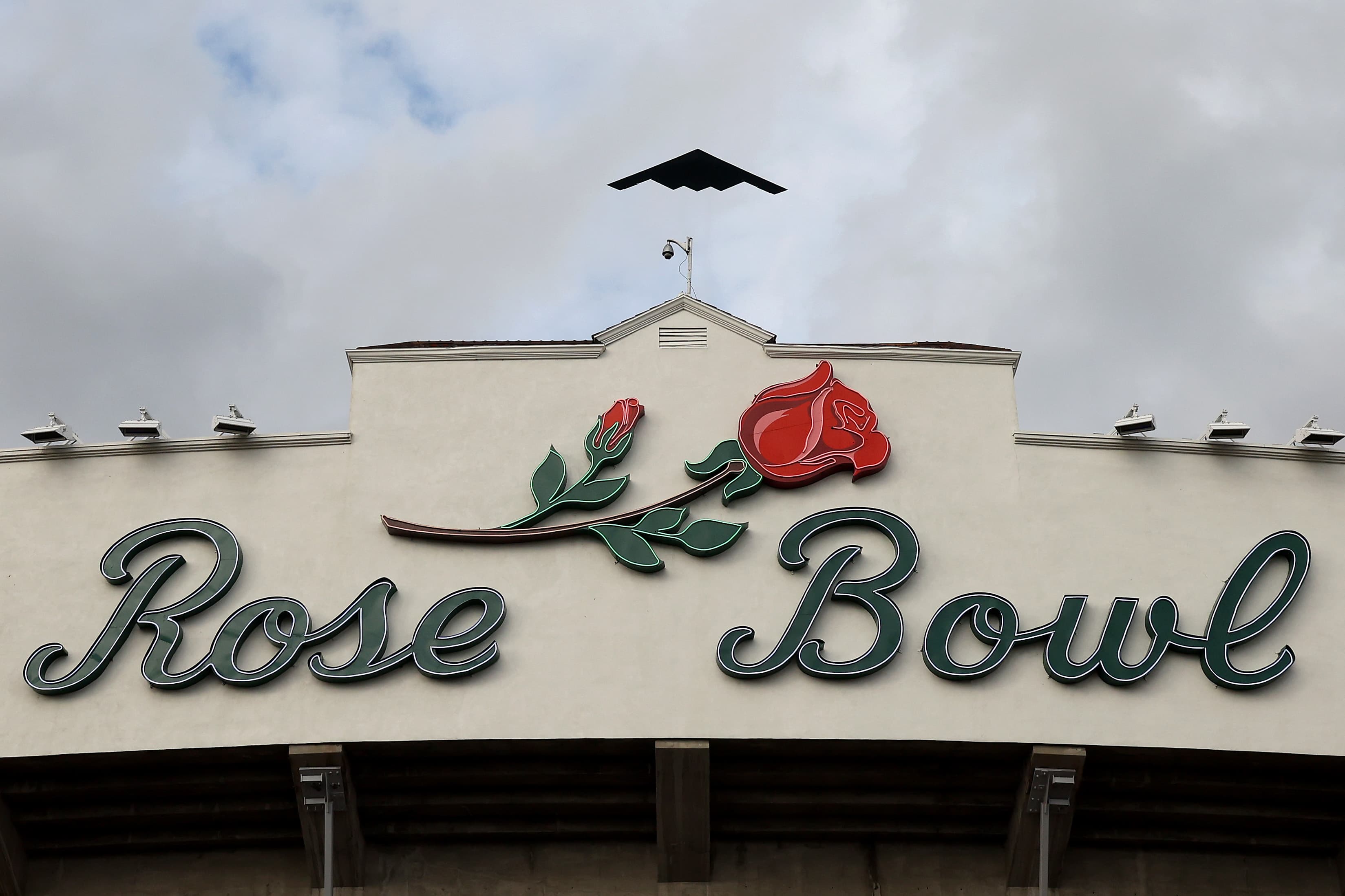 UTA Signs Organization Behind Rose Bowl Game and Rose Parade
