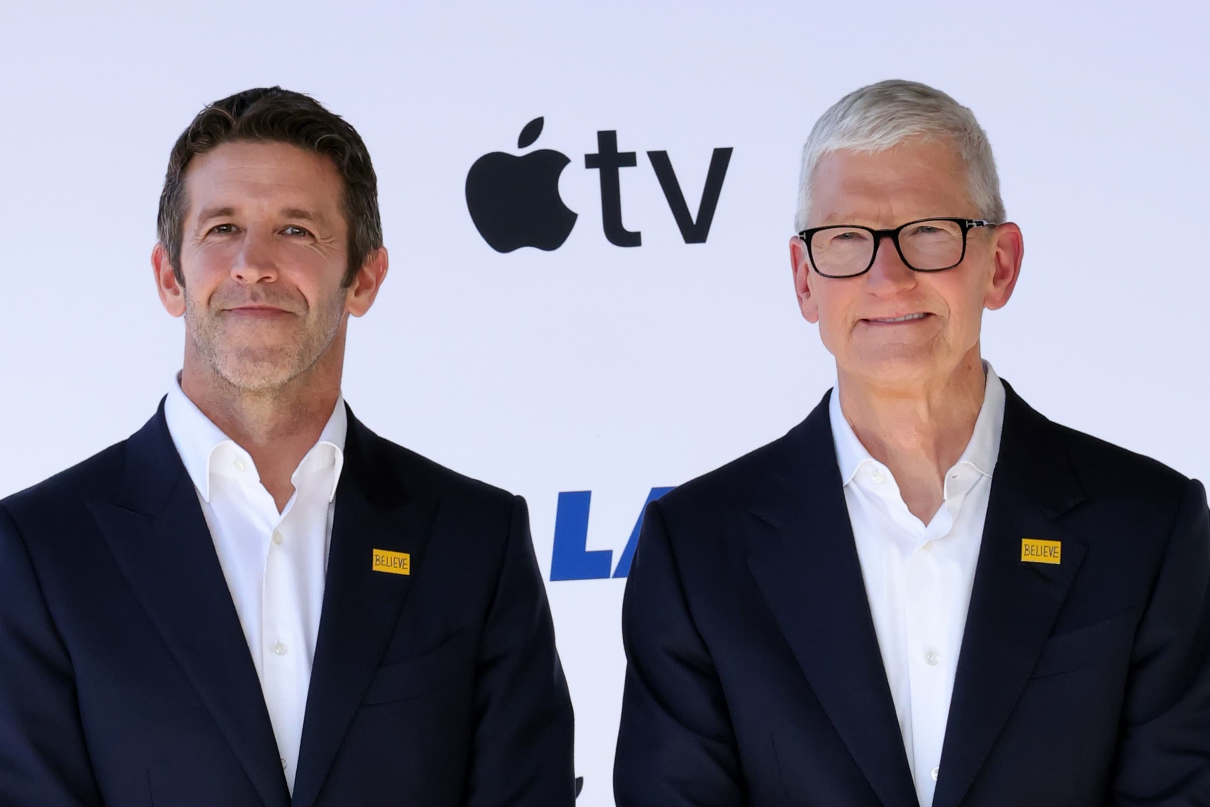 Apple shares fall despite record revenue as outlook disappoints