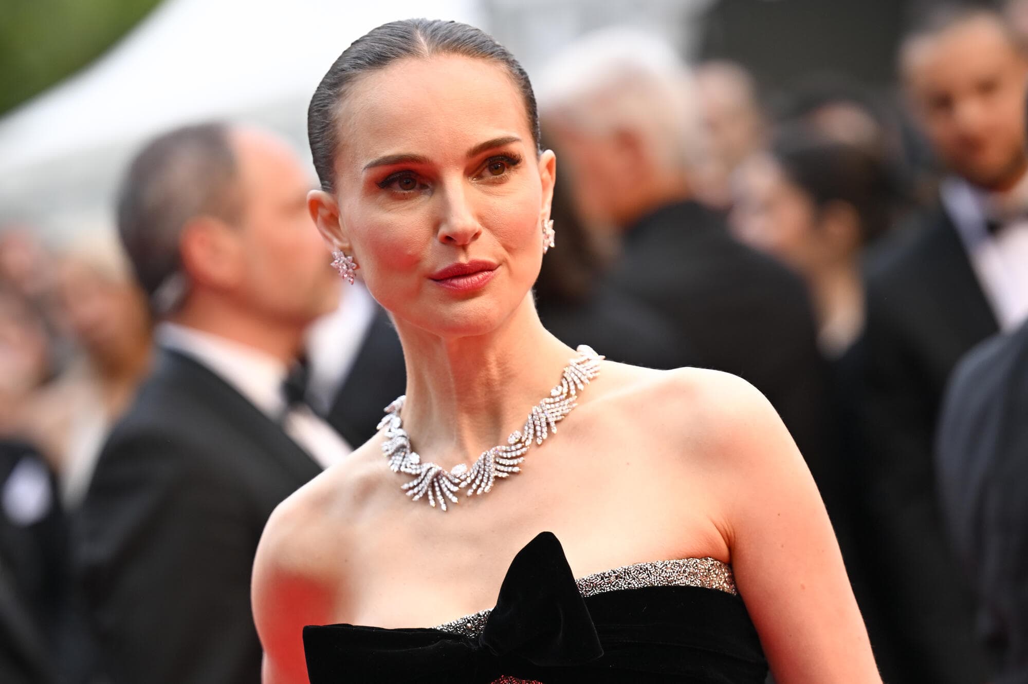 Natalie Portman at the Center of Literary Furor as Rachel Cusk’s ‘Life of M’ Nears Release