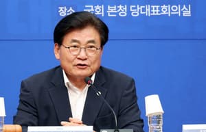Three-term ruling party lawmaker files bill to give bus stop access to school buses