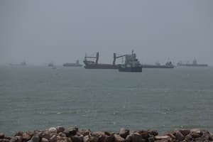 Iran warns of military ship ban in Hormuz under potential deal with Oman