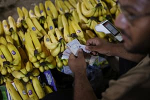 War weighs on Iran's economy as US intensifies sanctions