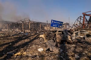 Russian strike on Ukrainian warehouse kills 37