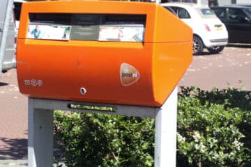 PostNL delivers fewer parcels as Asian web orders decline