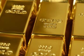 Dutch central bank moves €10 billion in gold out of U.S., Canada, citing "instability"