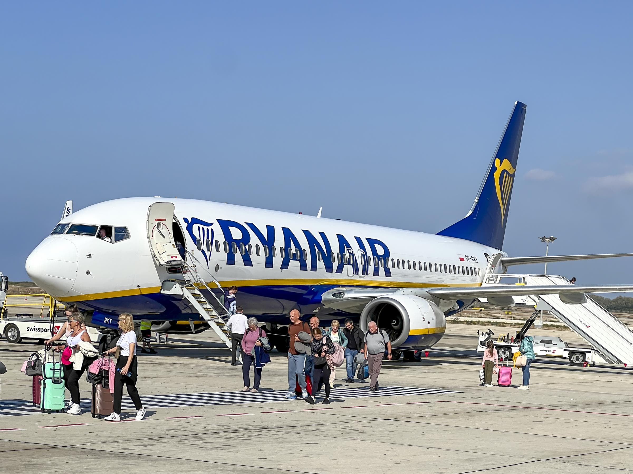 Ryanair passengers issued warning about checking in or risk paying £55 fine