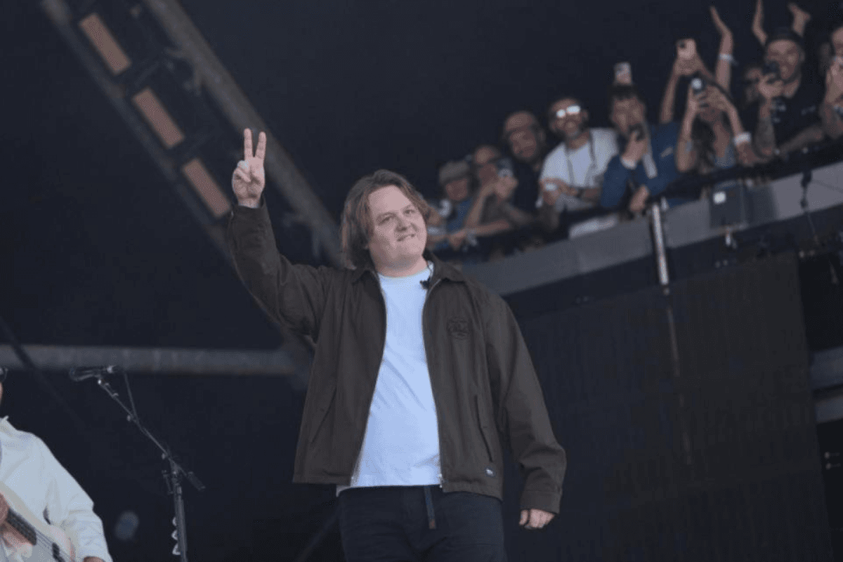 Lewis Capaldi praised for hosting free concert at huge London venue