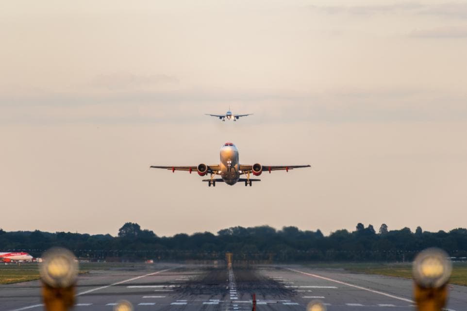 New 24/7 bus from Glasgow to Edinburgh Airport will slash travellers' fares in half