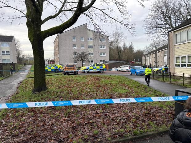 Man accused of boiling water and weapons threats in Summerston as warrant issued