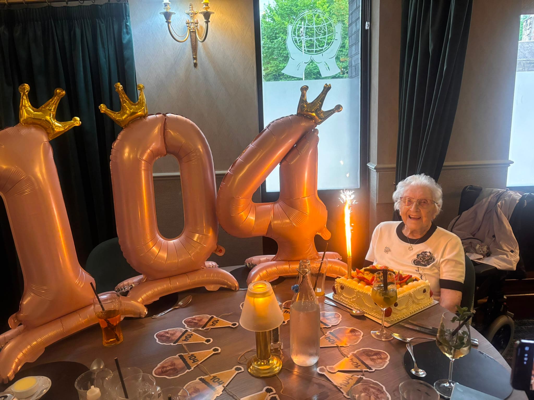 104-year-old Glasgow woman excited to hug long-lost brother