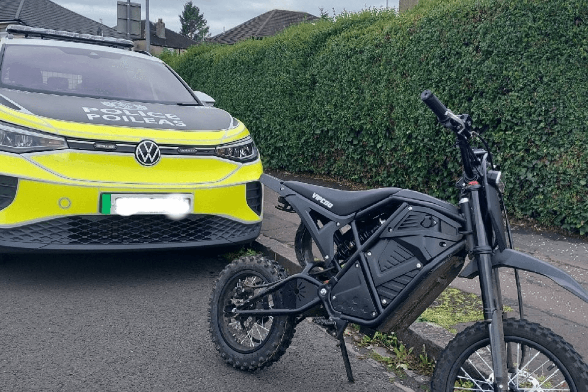 Police seize e-bike after Glasgow residents raise concerns of dangerous driving