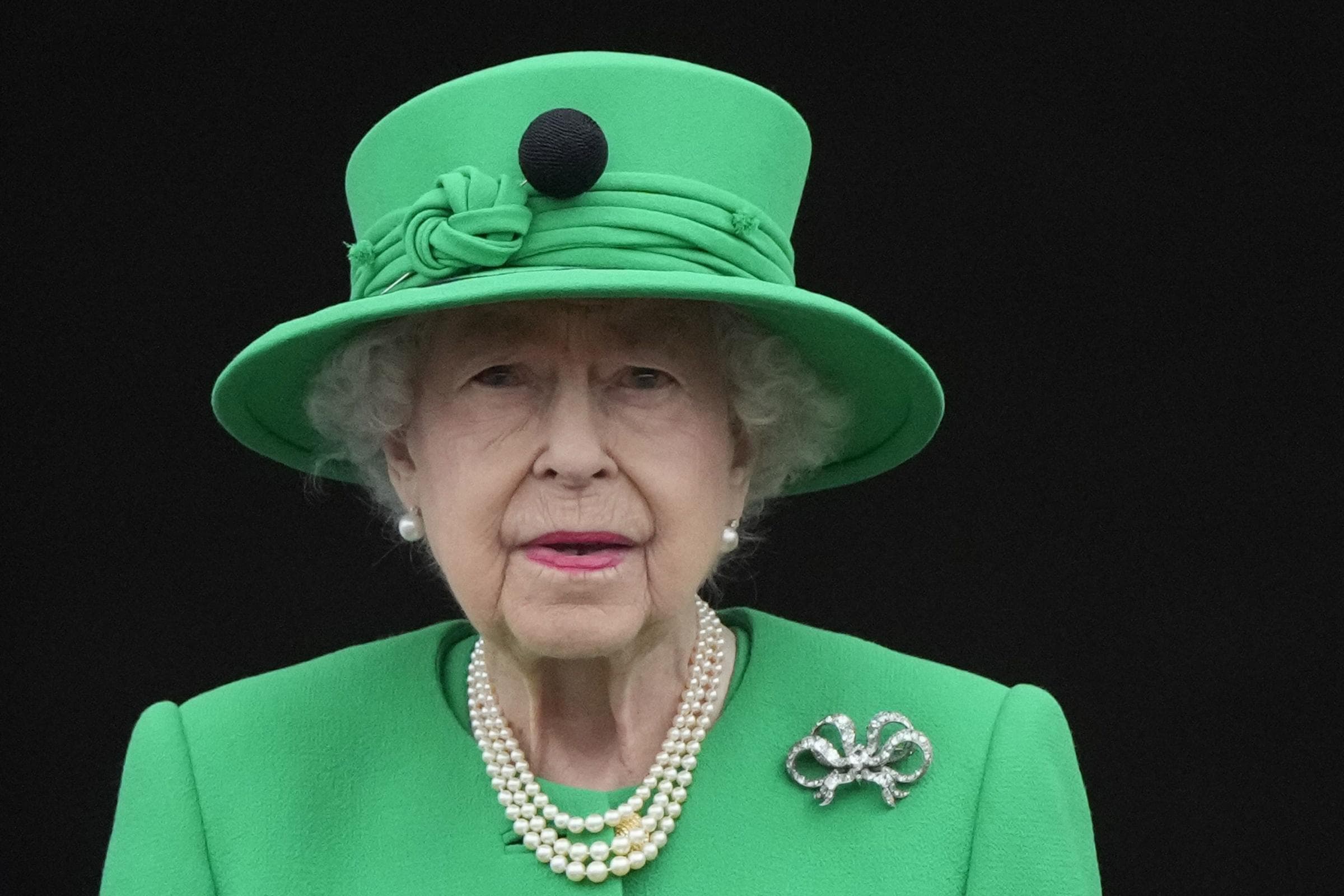 Queen Elizabeth 'abhorred' Ian Paisley and his politics says former Irish president