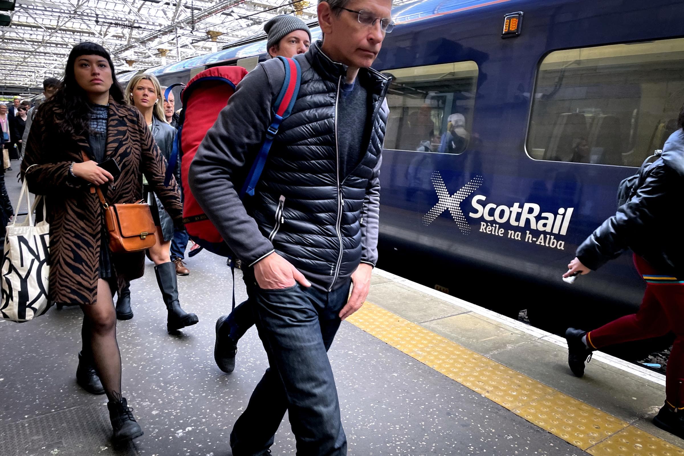 Passengers warned as signalling fault leads to disruption on busy commuter route