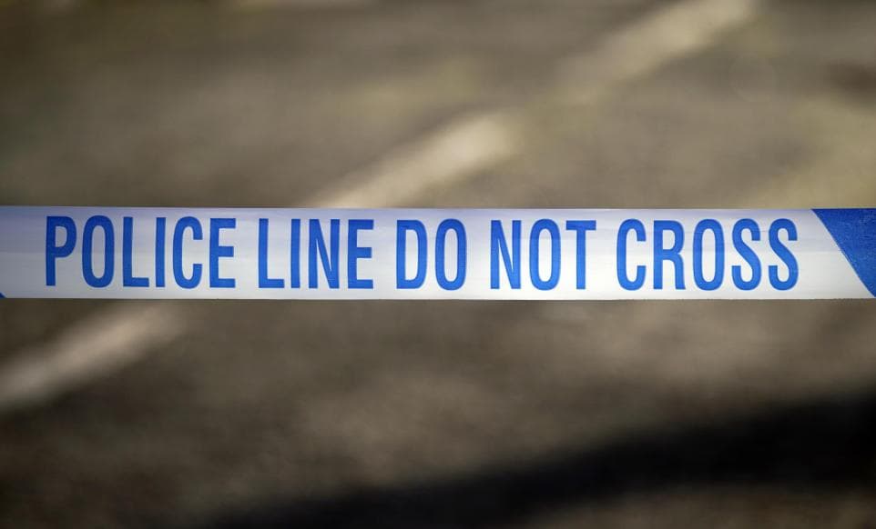 Manhunt underway after teenager 'stabbed' on Glasgow street