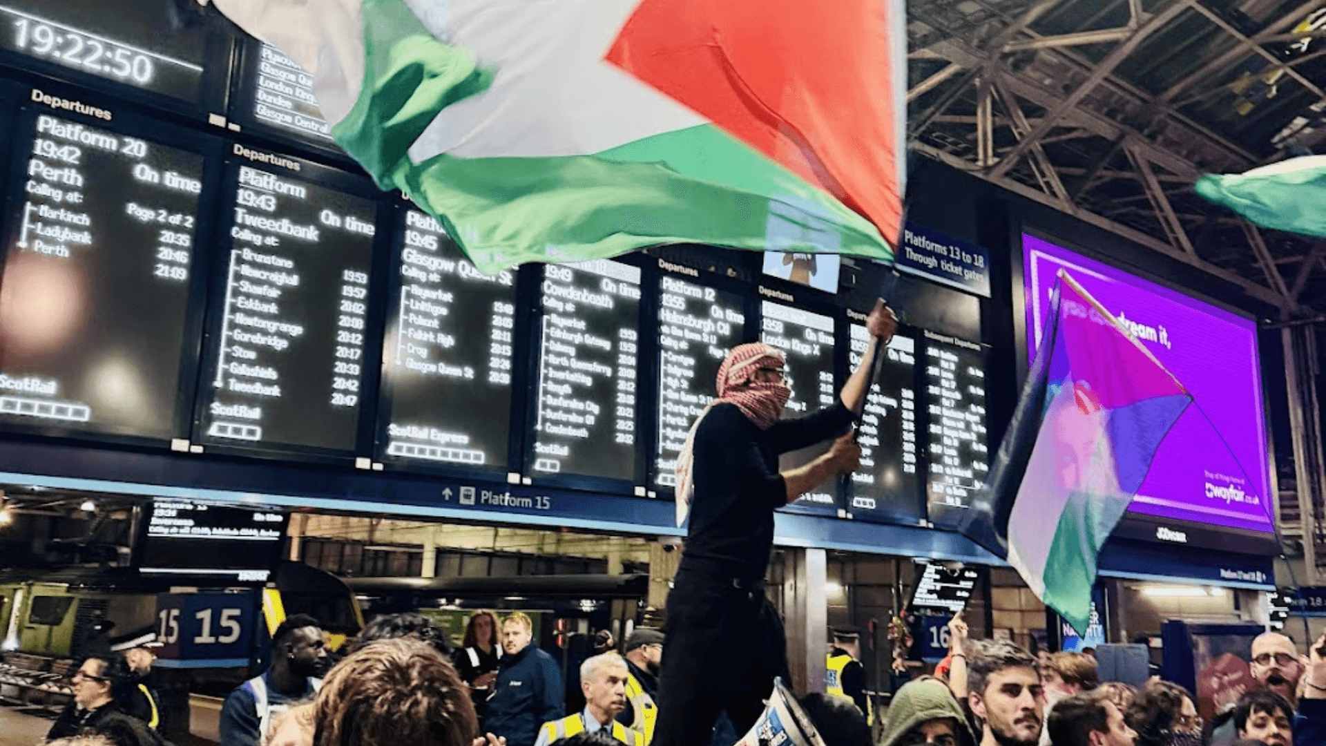 Prime Minister to face protests over Palestine 'genocide' comments at Fringe event