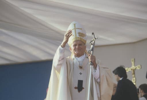 Tributes paid after death of priest who led visit of Pope John Paul II to Glasgow