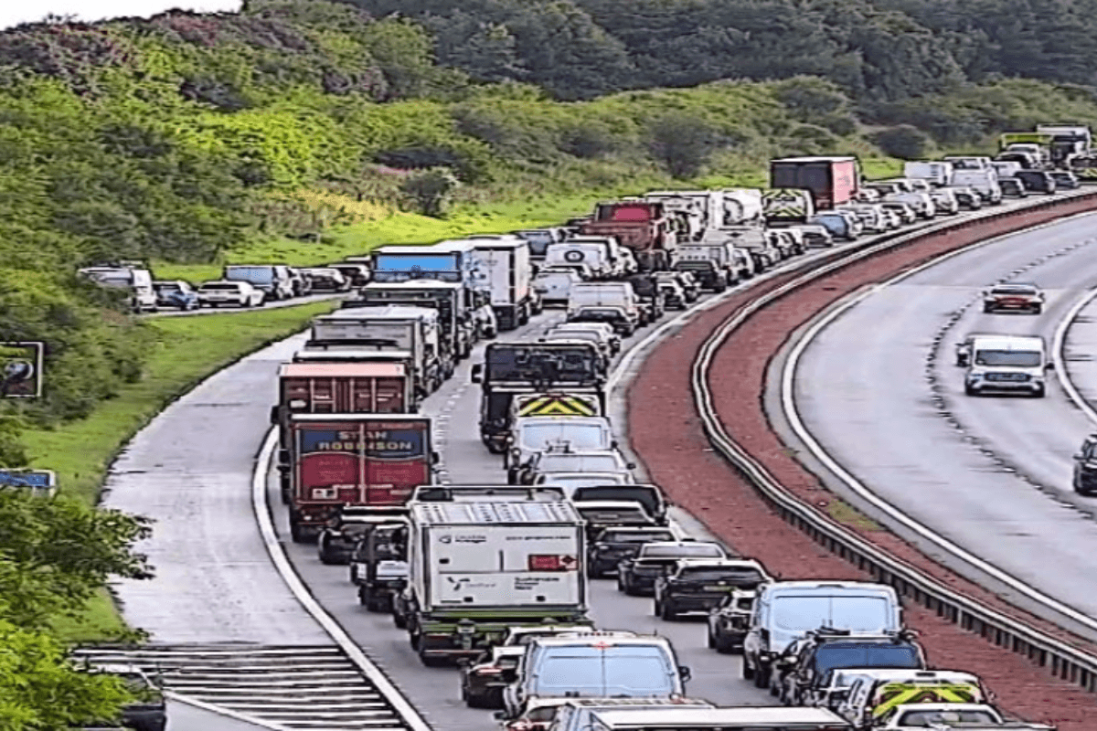 Long delays on busy motorway outside Glasgow as crash closes lanes