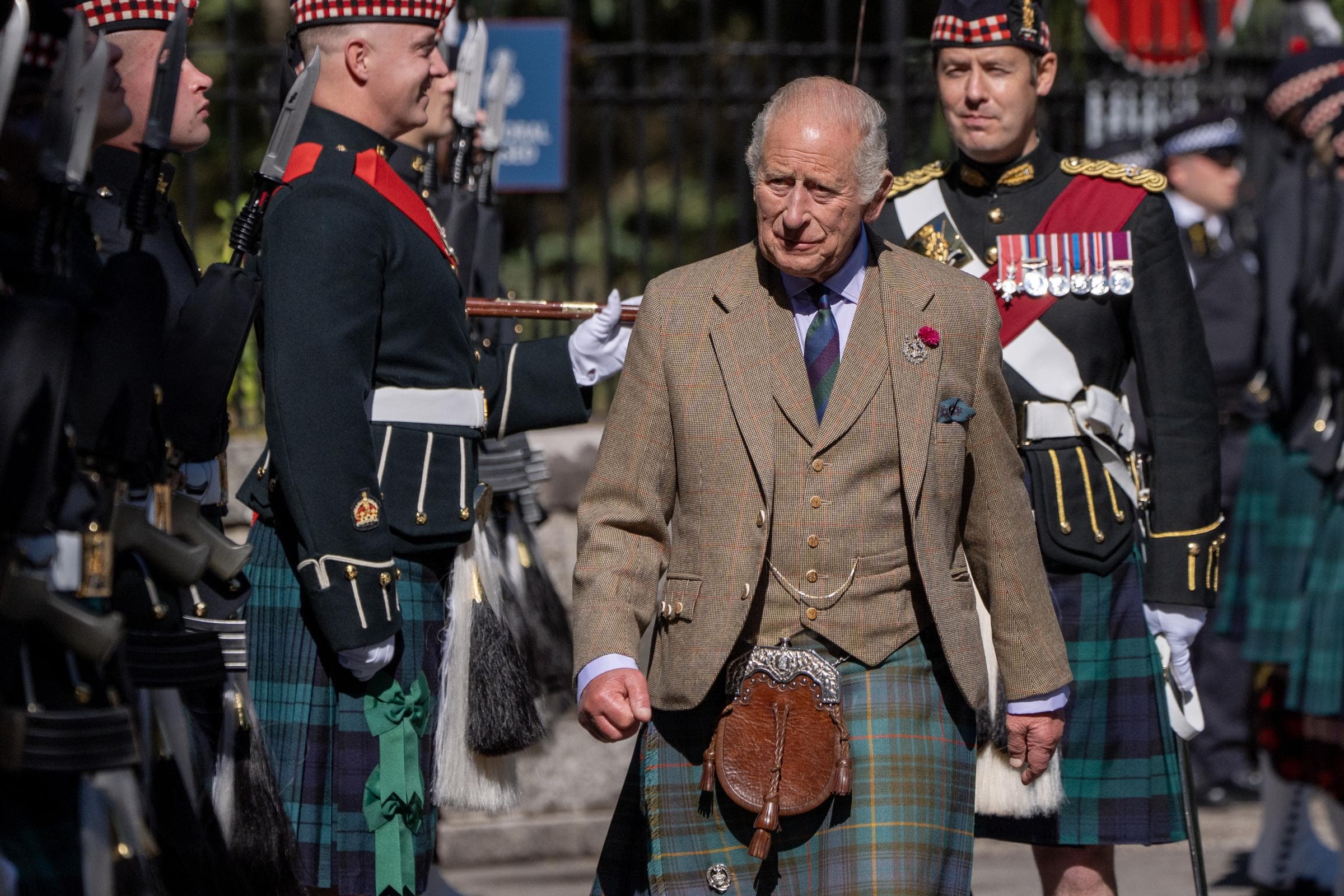 Royal family gather at Balmoral as Harry and Meghan to move back to UK