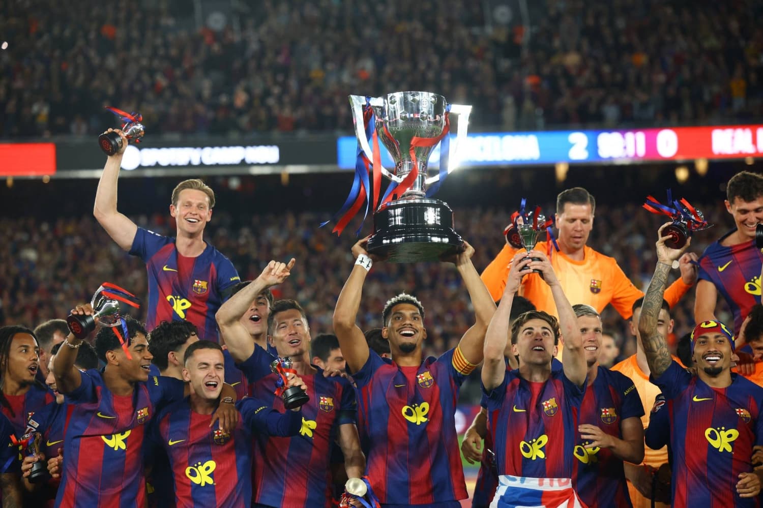 Barcelona defeats rival Real Madrid to secure La Liga crown in style