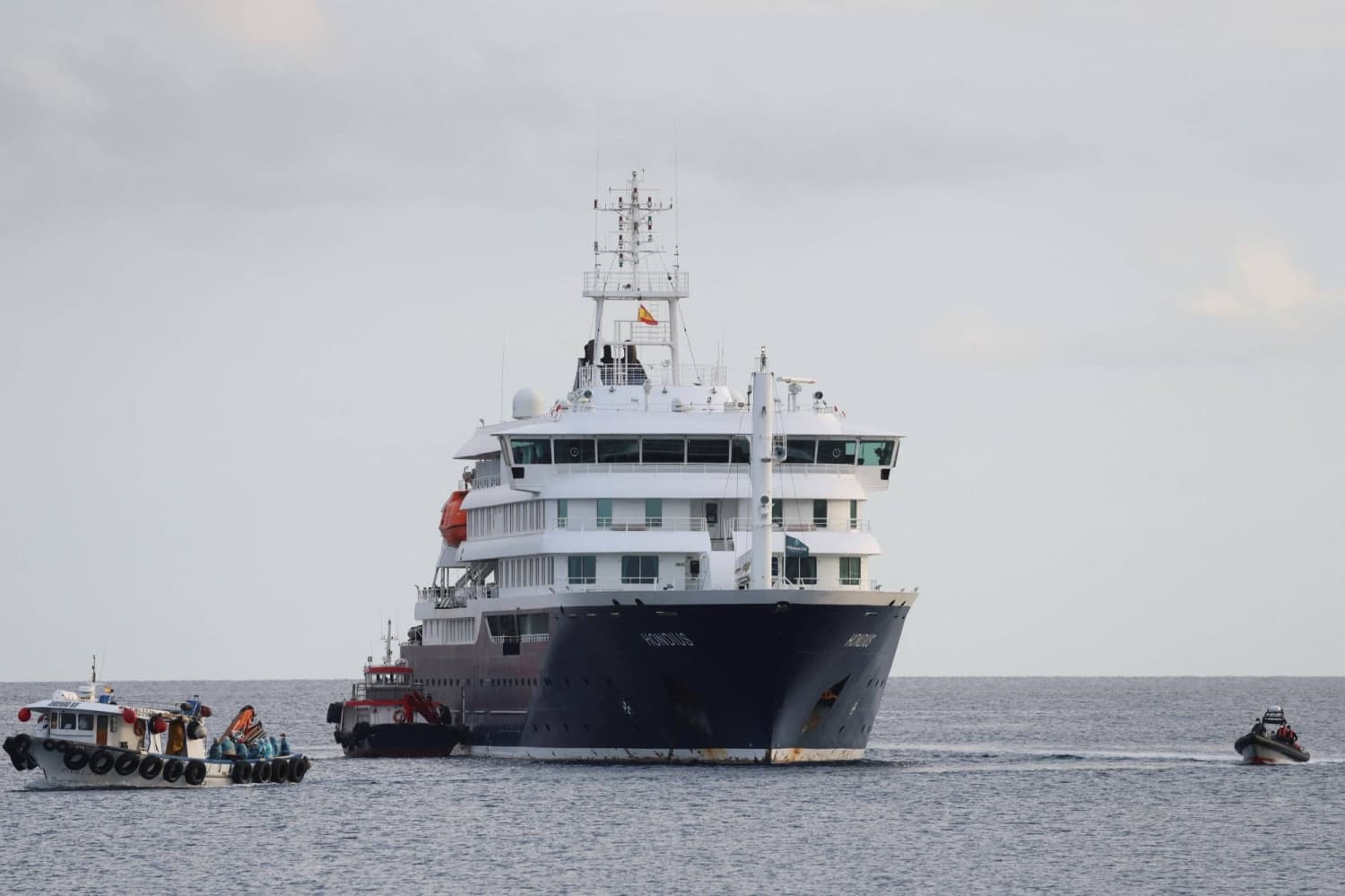 Japanese national from hantavirus-hit ship arrives in Britain