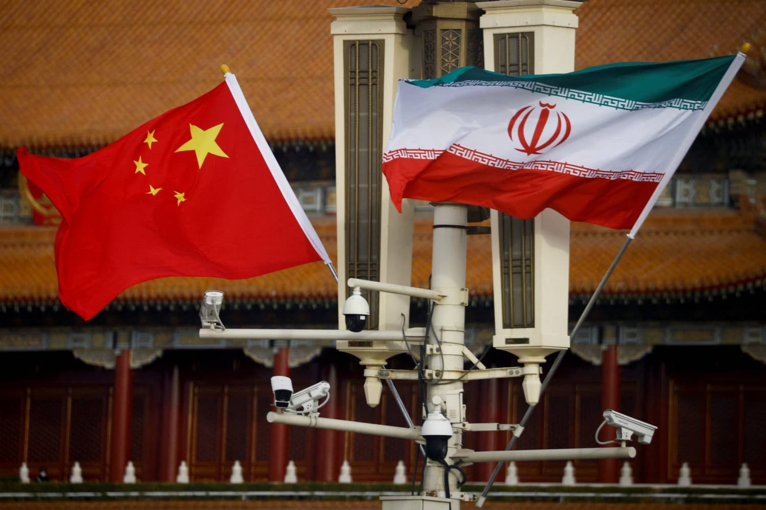Exclusive-Iran to get Chinese shoulder-launched missile systems in weeks, sources say