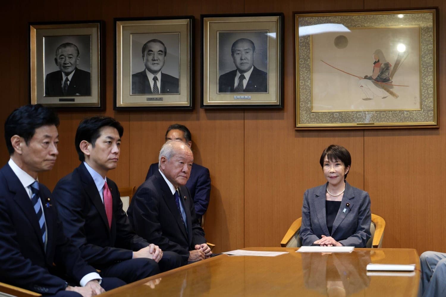 Takaichi announces plan to lower consumption tax rate on food to 1%