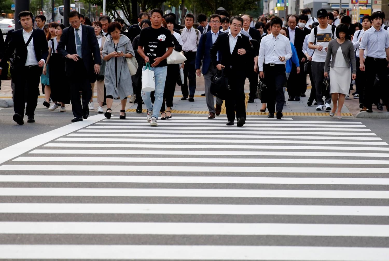 Japan gov't mulls cost-sharing among private firms for oil bypassing Hormuz