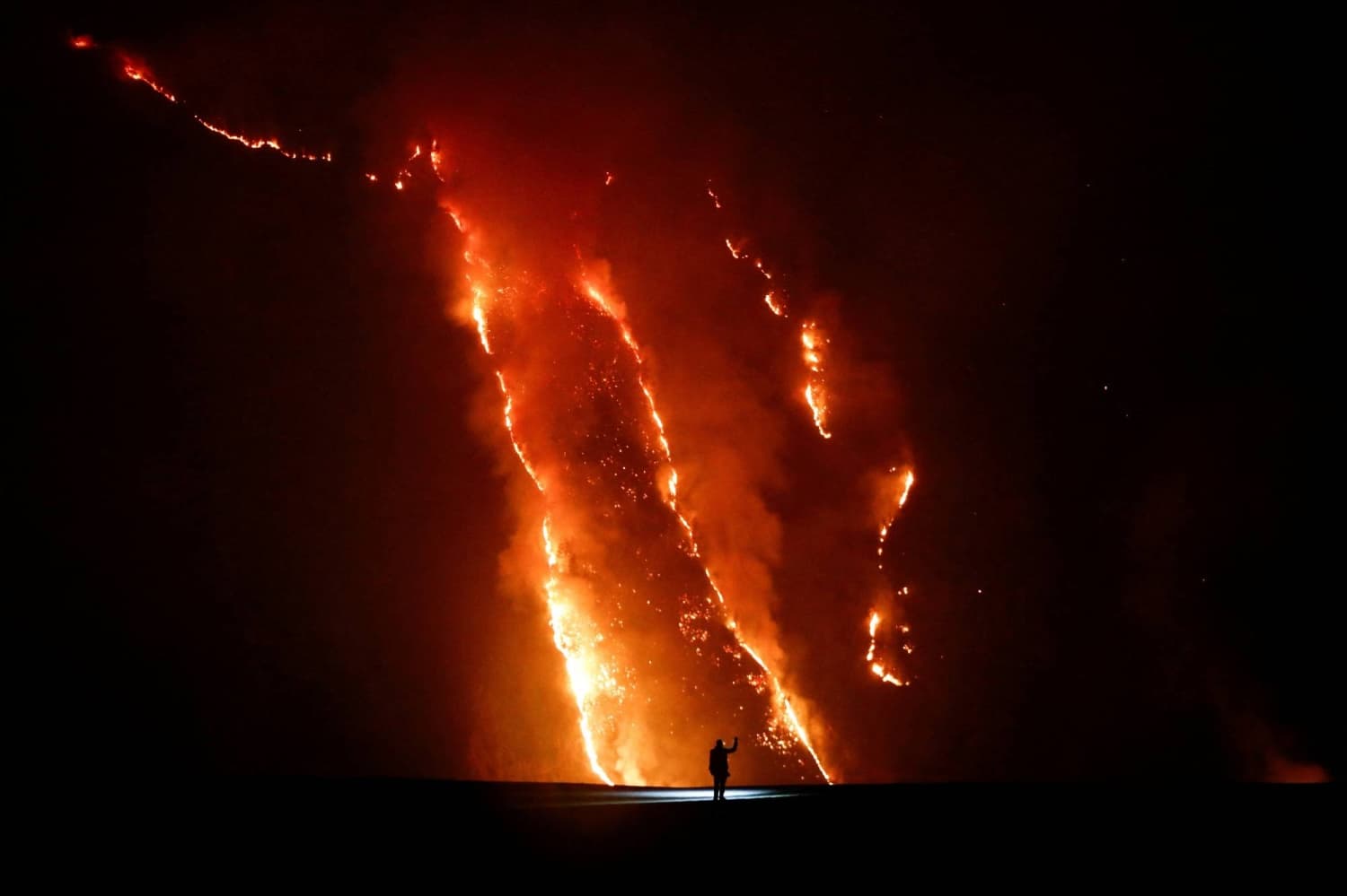 Indonesia closes national park as wildfire spreads