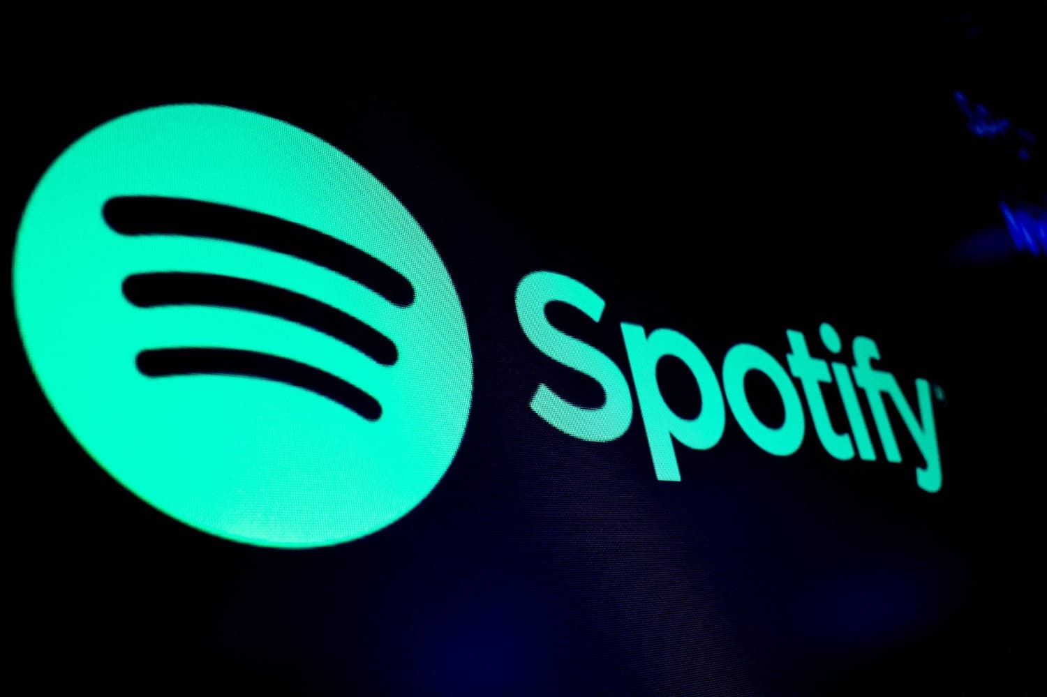 Spotify asks creators to label songs when they’re AI-generated