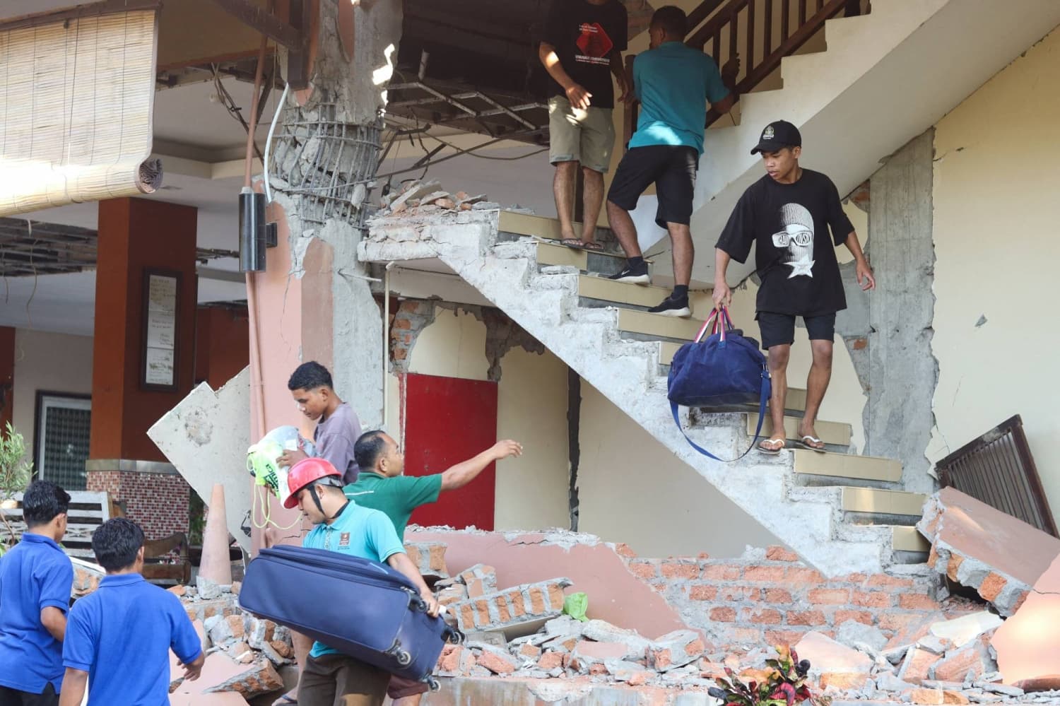 Powerful earthquake sparks mass evacuations in Indonesia