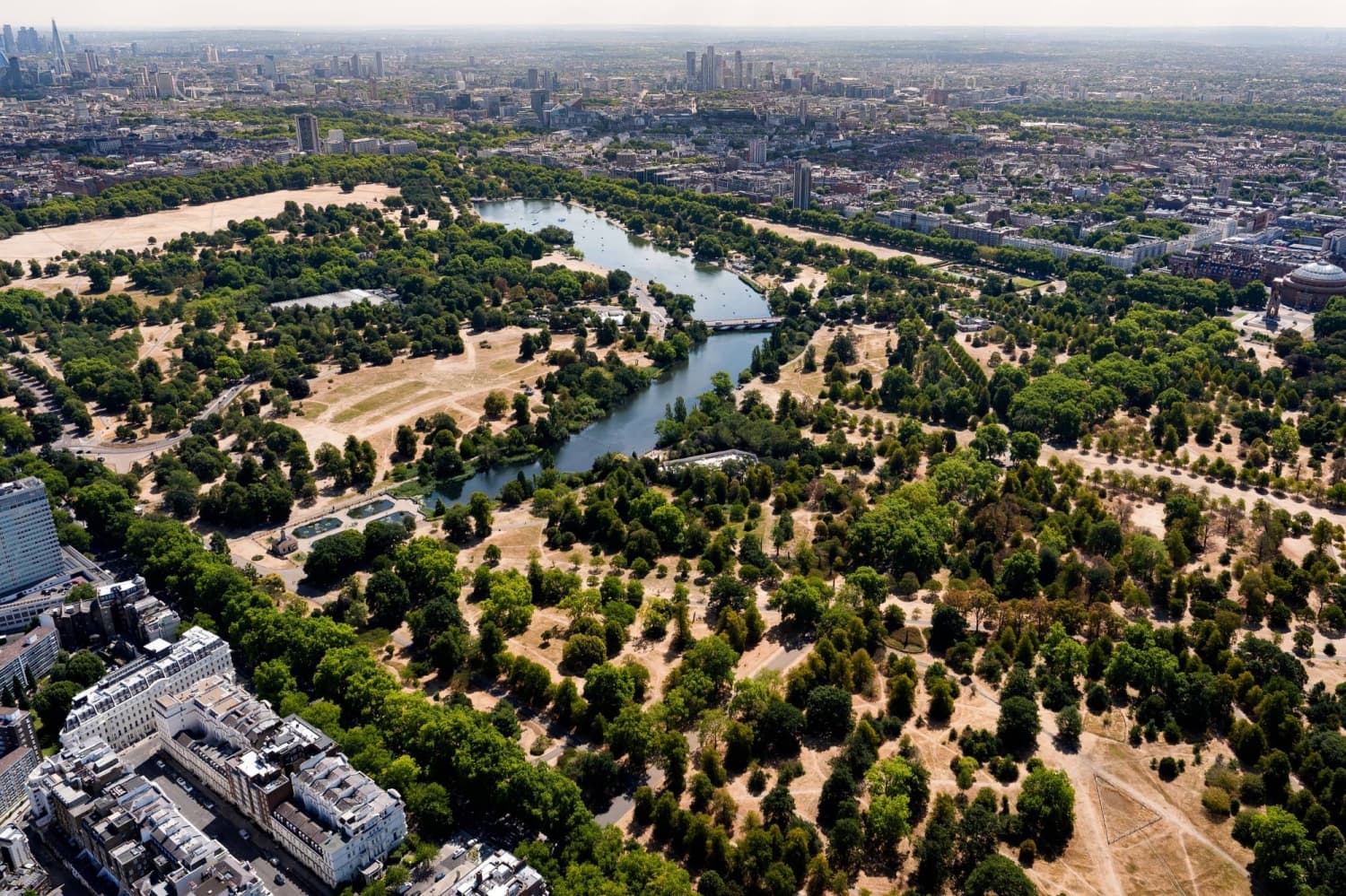 Londoners find ‘horrendous’ cracks in their homes after successive heat waves
