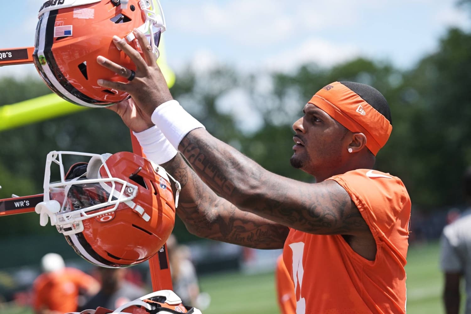 Browns to open season with Deshaun Watson as QB1