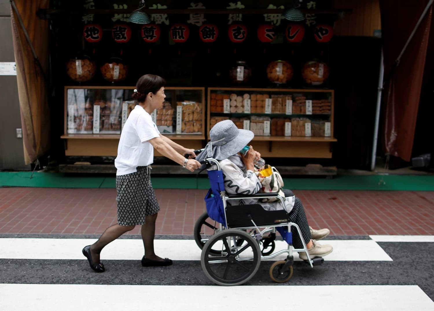 Japan spent a record ¥49 trillion on medical expenses in FY2025