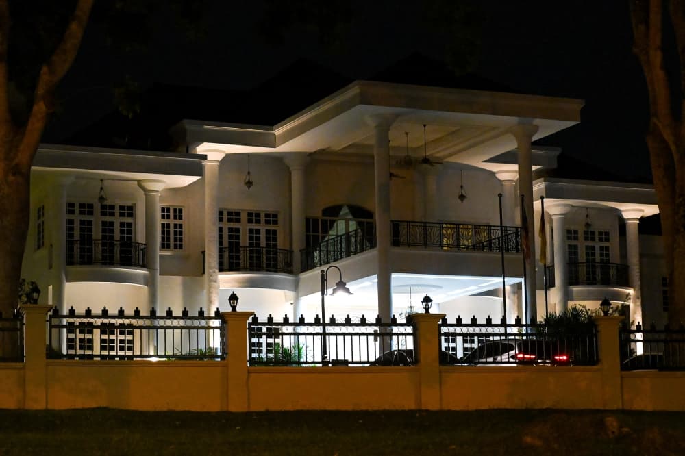 Negeri Sembilan to swear In new menteri besar this morning, chosen candidate still unknown