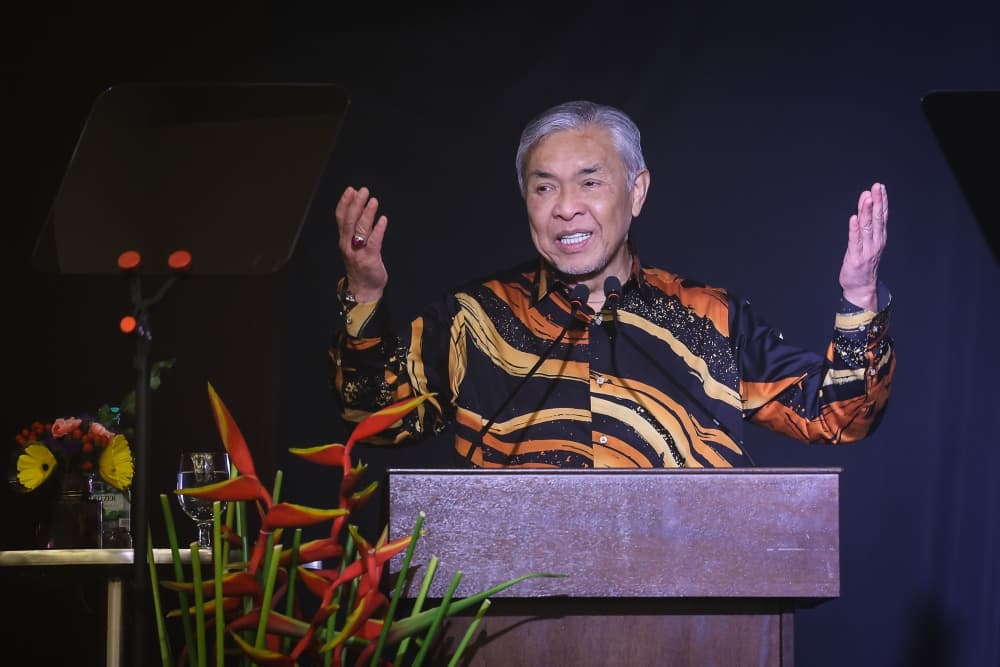 After Johor and Negeri Sembilan wins, Zahid sees ‘blue wave’ heading to Putrajaya