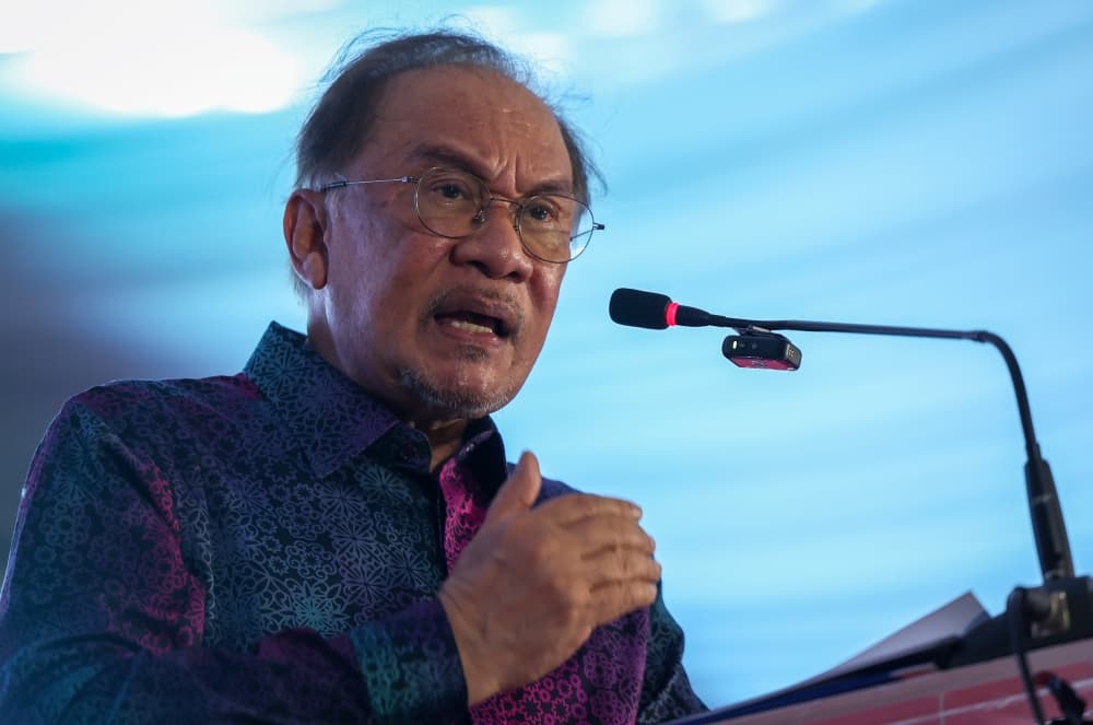 Anwar: Political differences must not stand in way of Federal-state cooperation