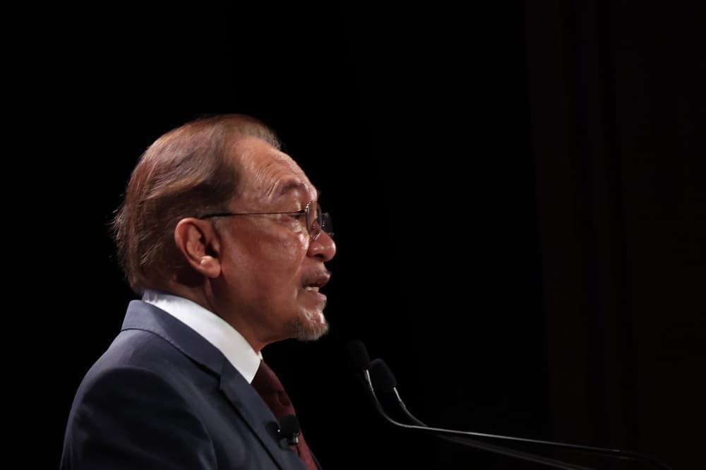 Anwar sues PAS deputy president Tuan Ibrahim over alleged defamatory remarks
