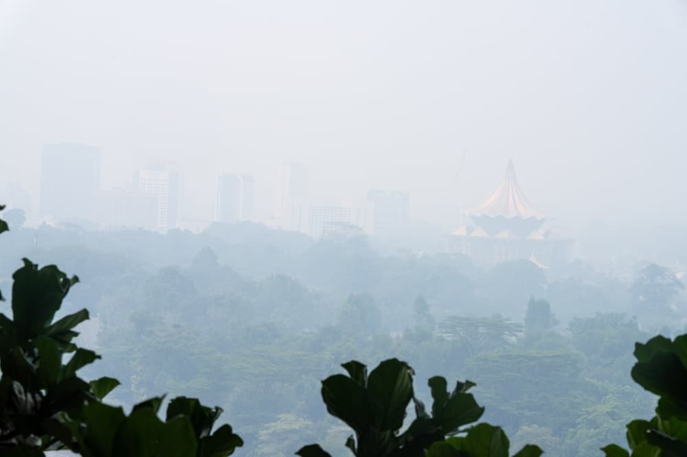 Sarawak postpones National Day events as haze pushes API readings to unhealthy levels statewide