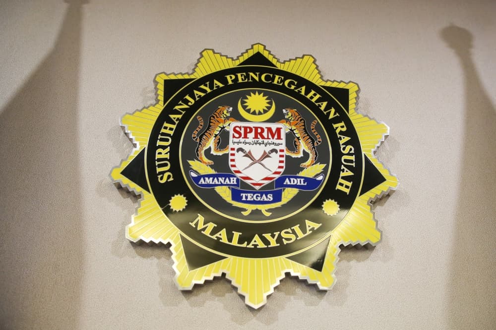 Penang land sale probe: MACC extends remand for agency chief and company director