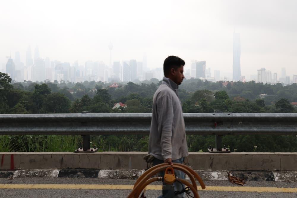 Haze: Four areas in Sarawak, capital record unhealthy API readings
