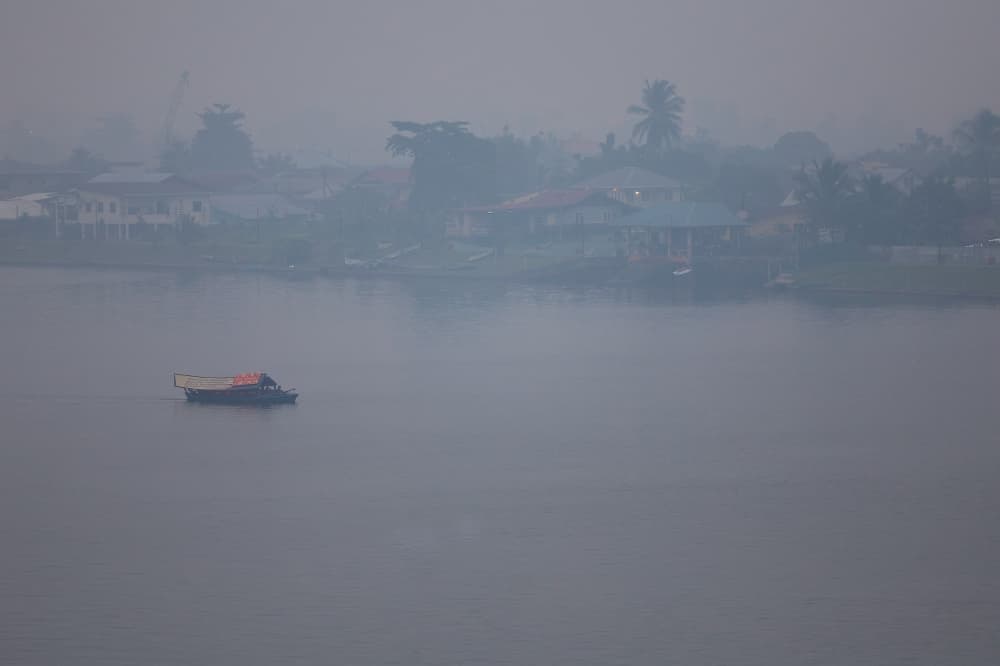 Sarawak haze worsens as four areas record hazardous API readings