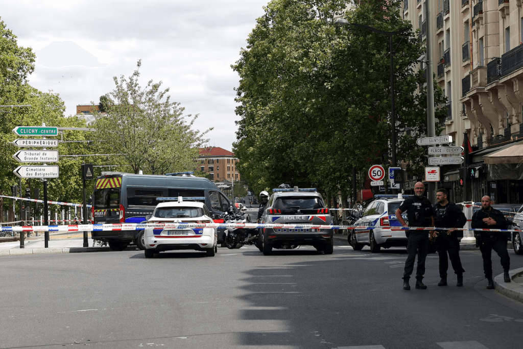 French police arrest man after knife attack in Paris