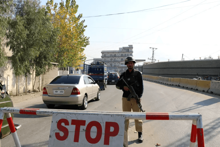 Pakistan: Suicide bomber kills 14 at anti-militancy protest