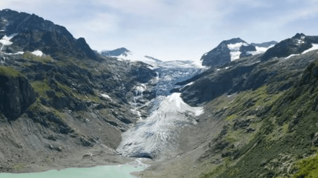 Bodies of two hikers missing for decades found after Swiss glacier melts
