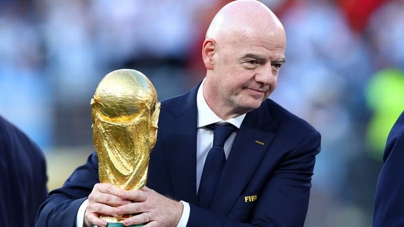 UEFA maintains World Cup boycott threat despite apology